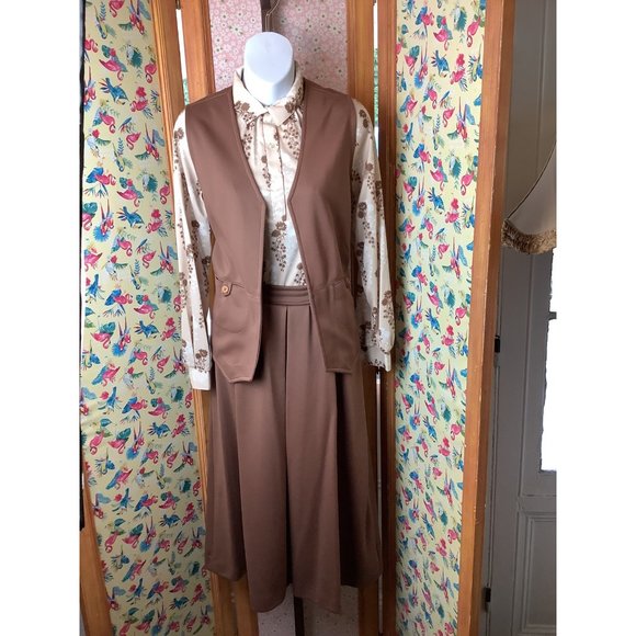 1960's - 1970's Trissi 2 Pc Double Knit Deadstock Vest and Inverted Pleat Skirt - Picture 5 of 12